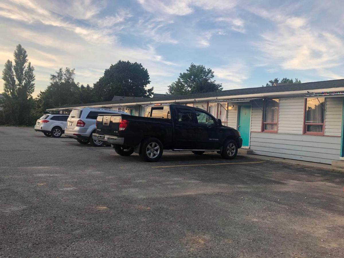 Stop 21 Motel Southampton Exterior foto
